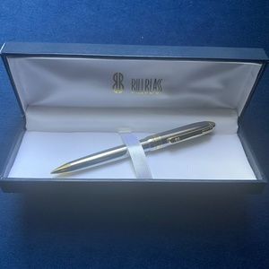 NIB Bill Blass Designer Pencil in Case